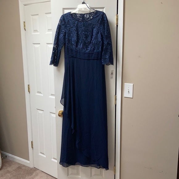 NWT - Alex Evenings Lace Top, Empire Waist, Long Chiffon Gown - Picture 2 of 8